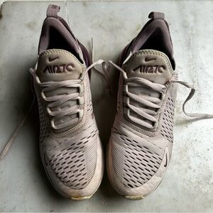 Nike Air 270 Sneakers in Light Pink and Purple